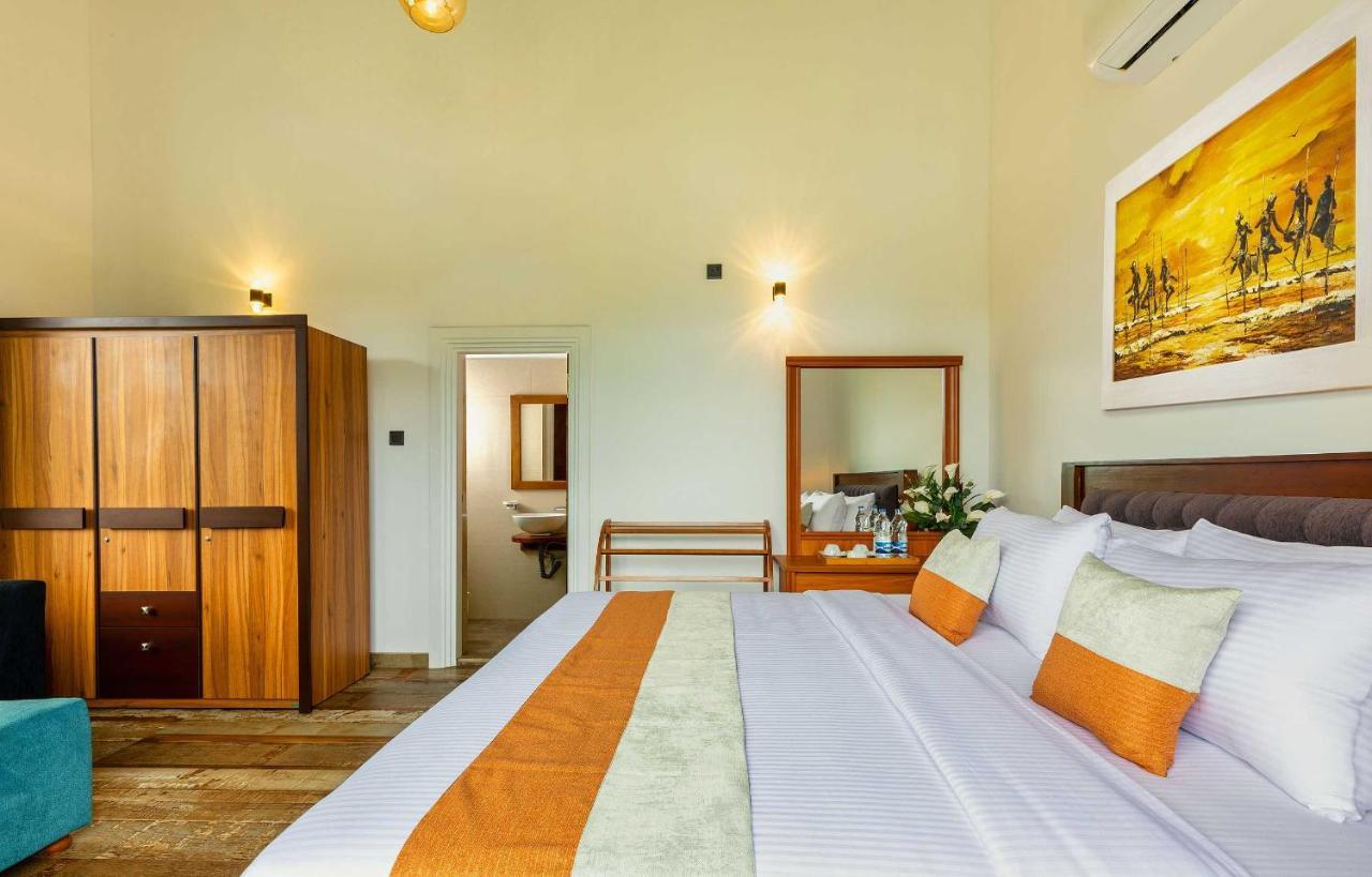 The Palace By Ocean Bentota Exterior photo